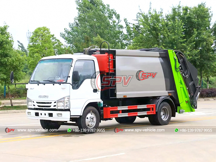 ISUZU 100P Compressd Trash Truck - Front Left Side
